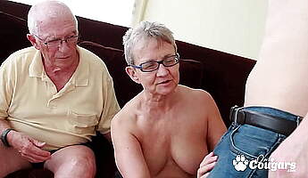 dude cuckold video